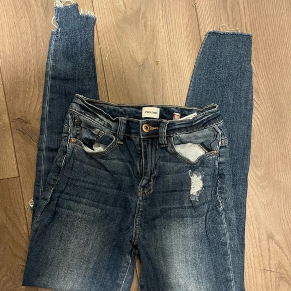 Sneak Peek High Rise Distressed Jeans - Picture 6 of 6